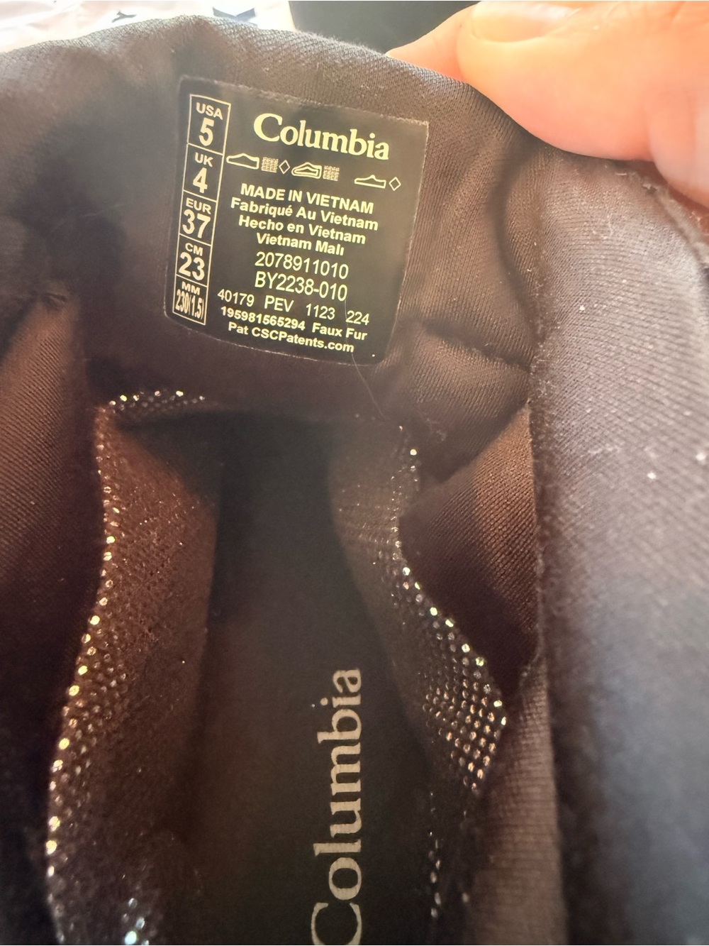 Columbia Black Womens Insulated Pull-On Boots with Gum Outsole - Picture 5 of 10